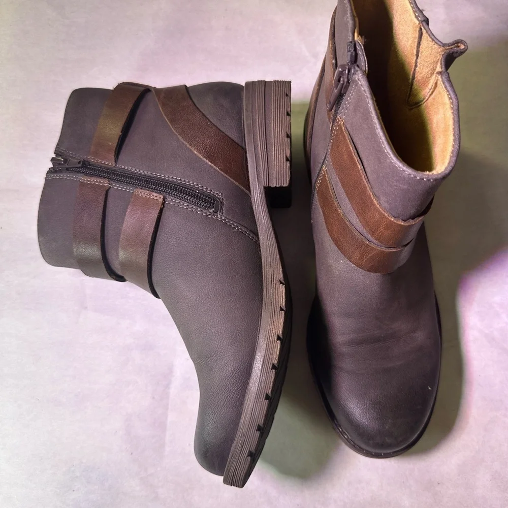 SOUL Naturalizer Women's Dark Brown Ankle Booties
